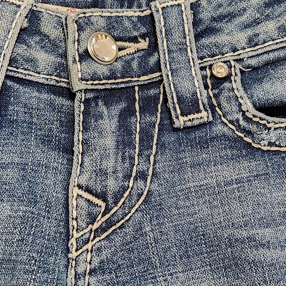 ⭐️ True Religion Sophie Cuffed Bermuda Shorts Size 25 - Picture 11 of 11